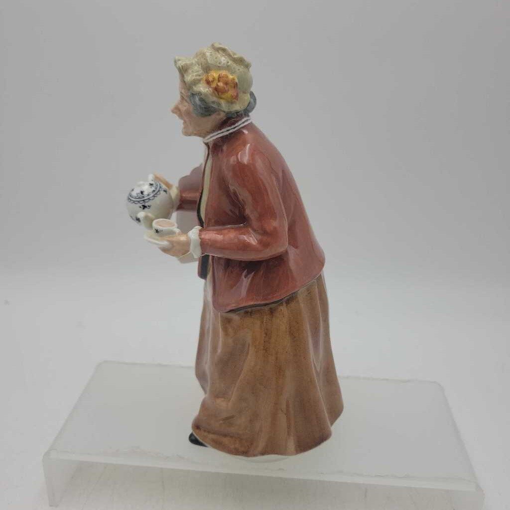 Royal Doulton " Tea Time" HN 2255 (DEB)