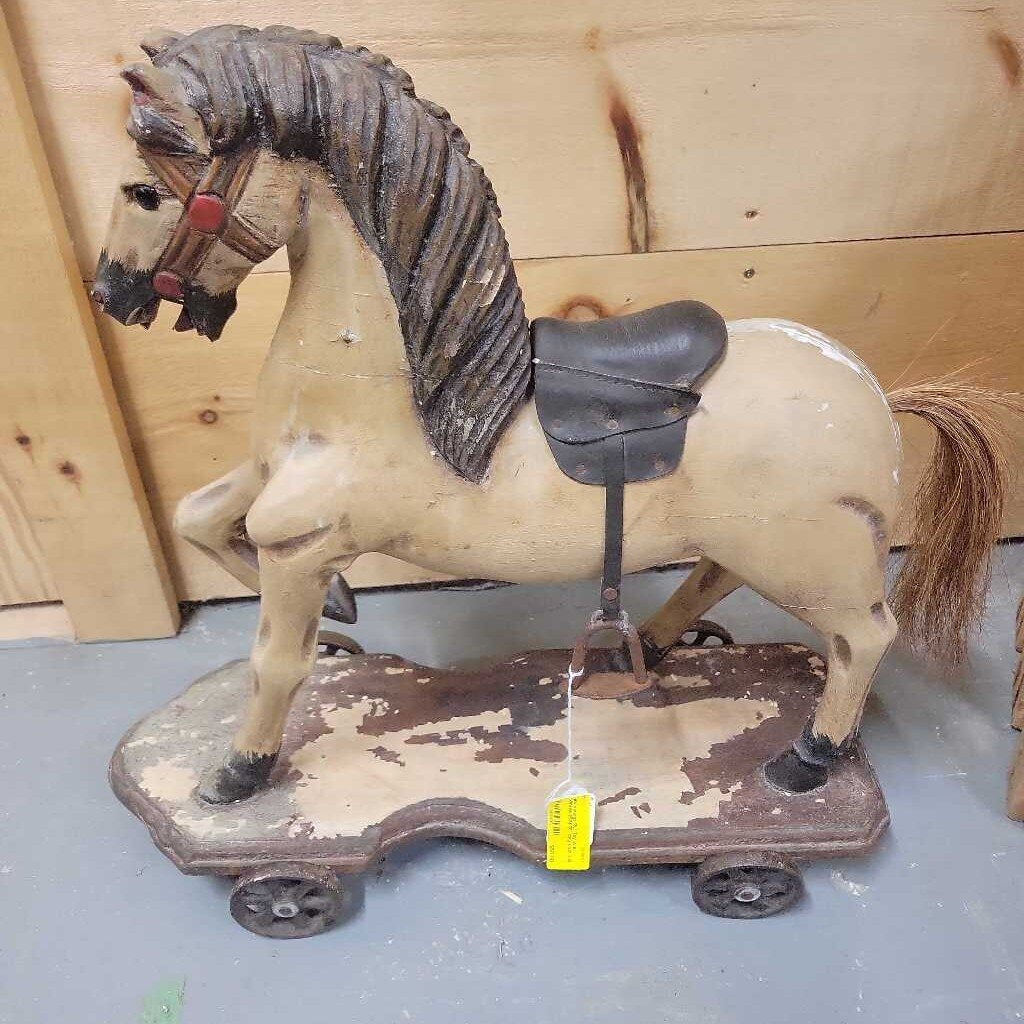 Vintage Pull Toy With Wheels (BS)