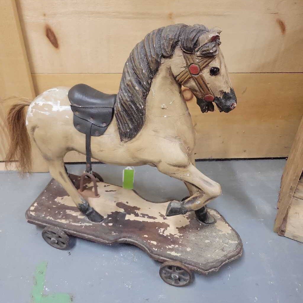 Vintage Pull Toy With Wheels (BS)