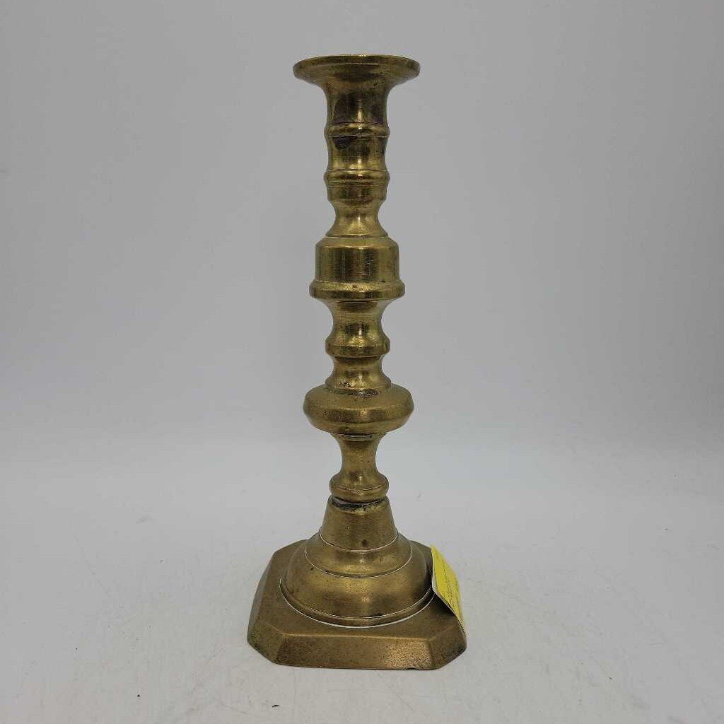 Brass Candlestick holder (HAC)