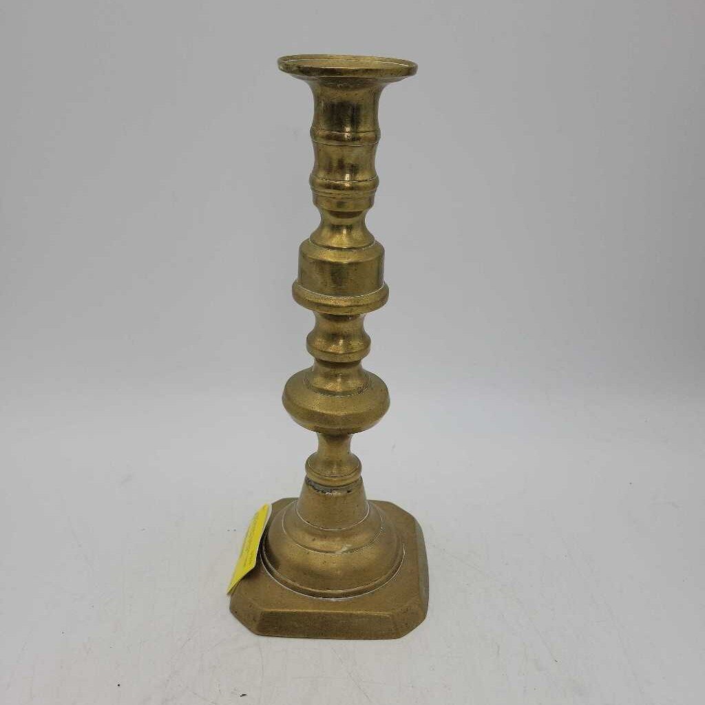 Brass Candlestick holder (HAC)