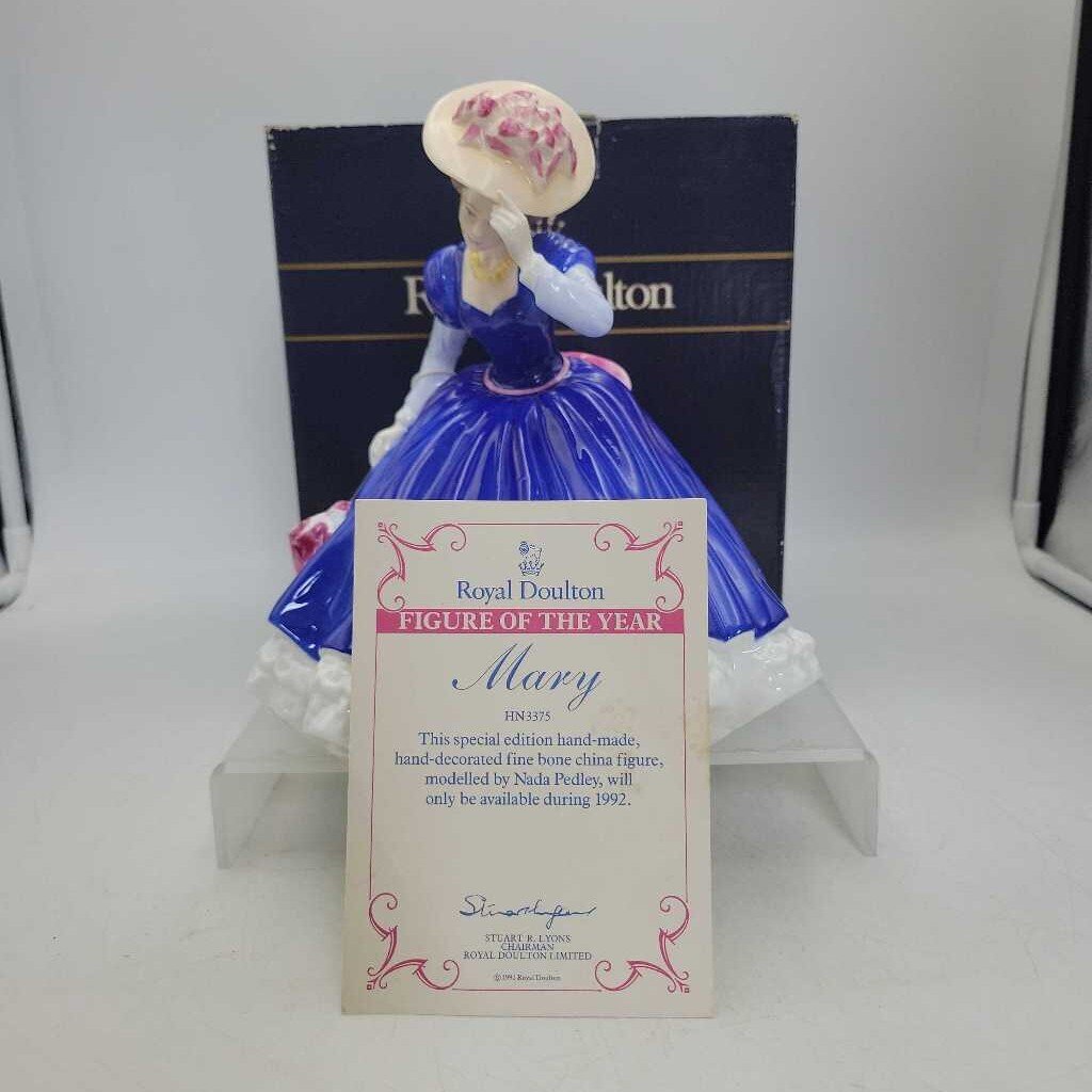 Royal Doulton "Mary " 1992 Figurine of the year (JAS) HN 3375