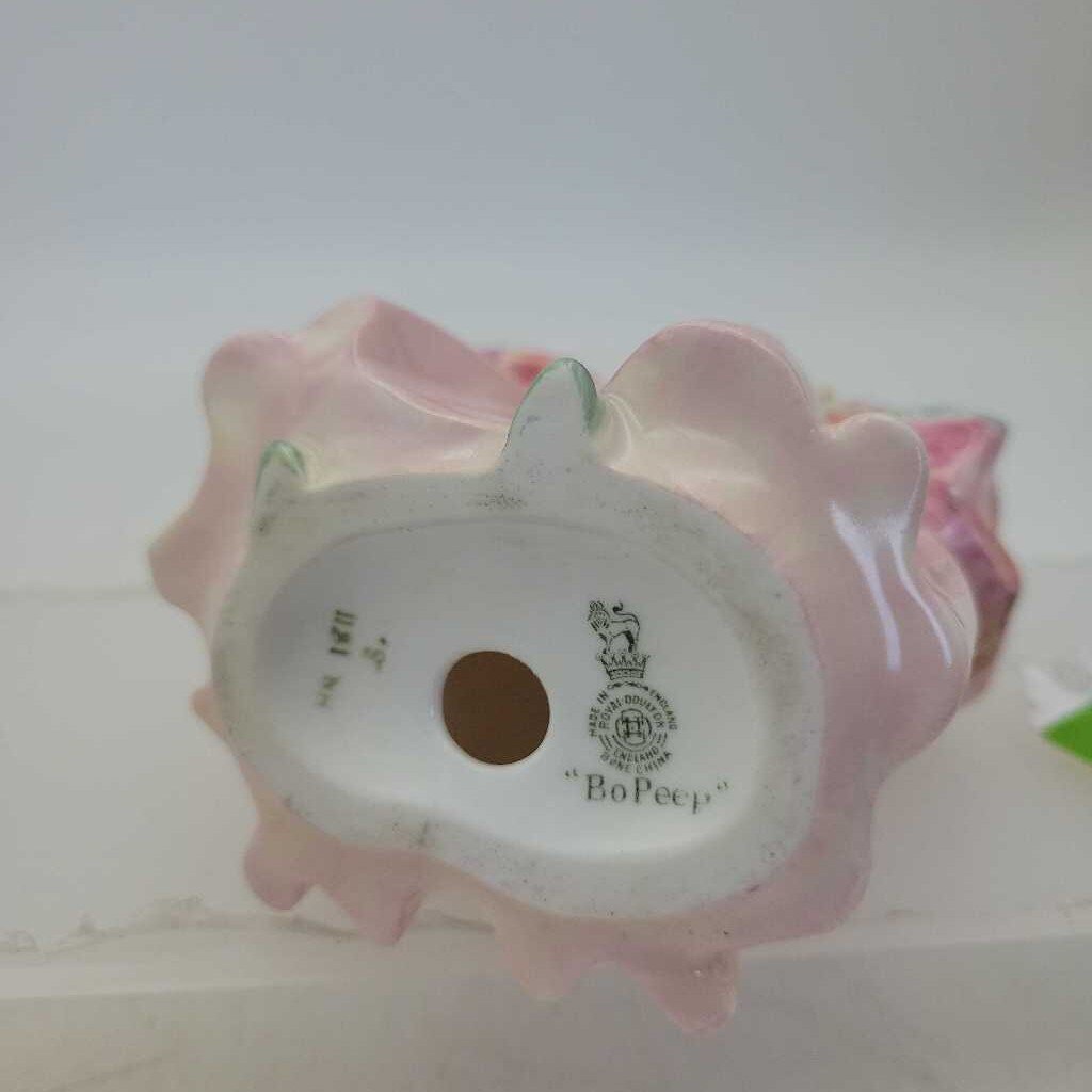 Royal Doulton "Bo Peep " HN1811 (DEB)