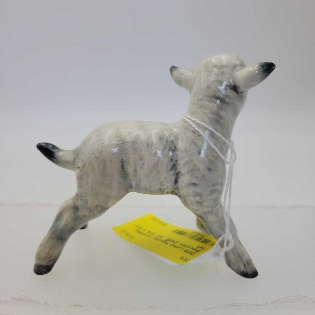 Lamb Figurine possibly Beswick (DEB)
