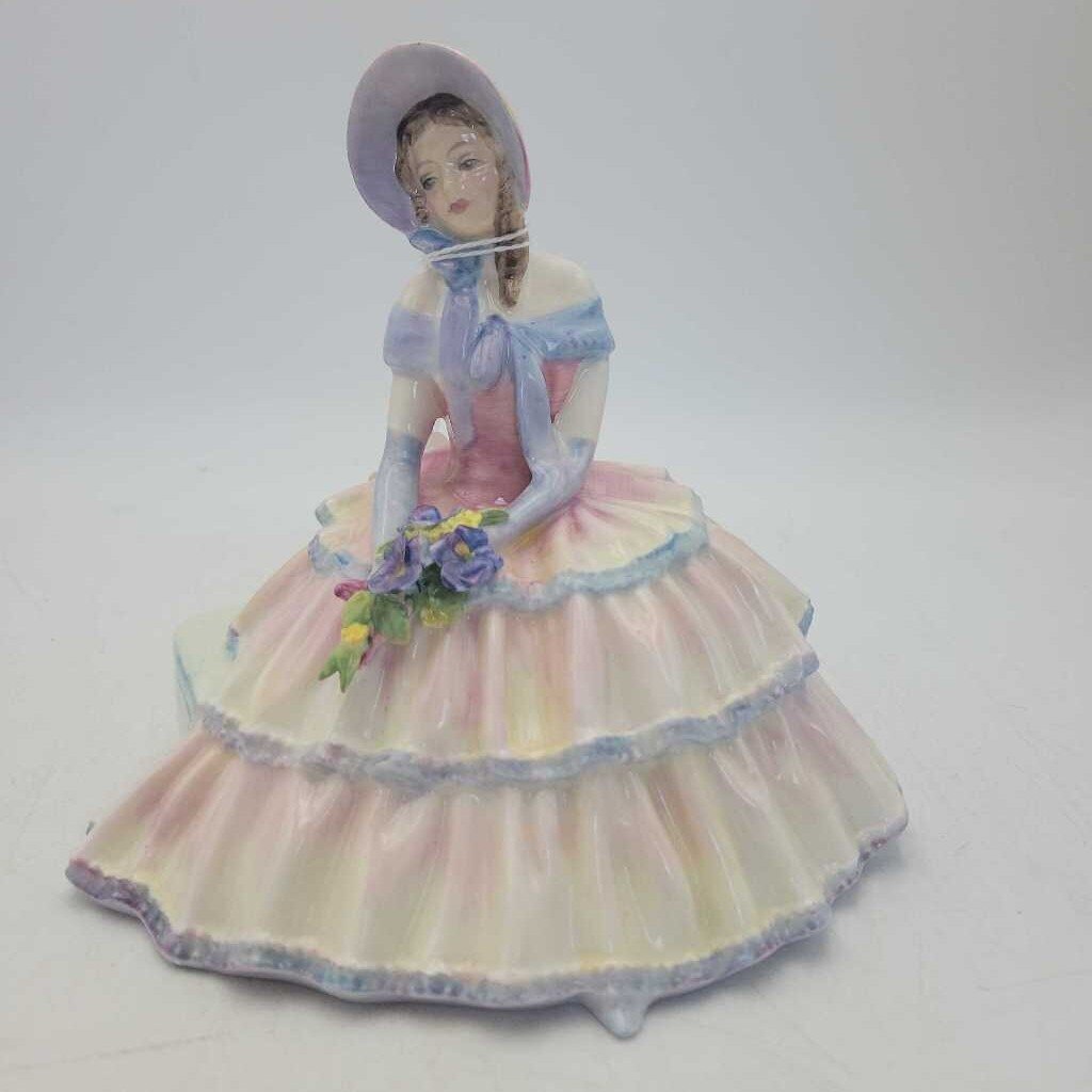 Royal Doulton "Daydreams" (DEB) HN1731