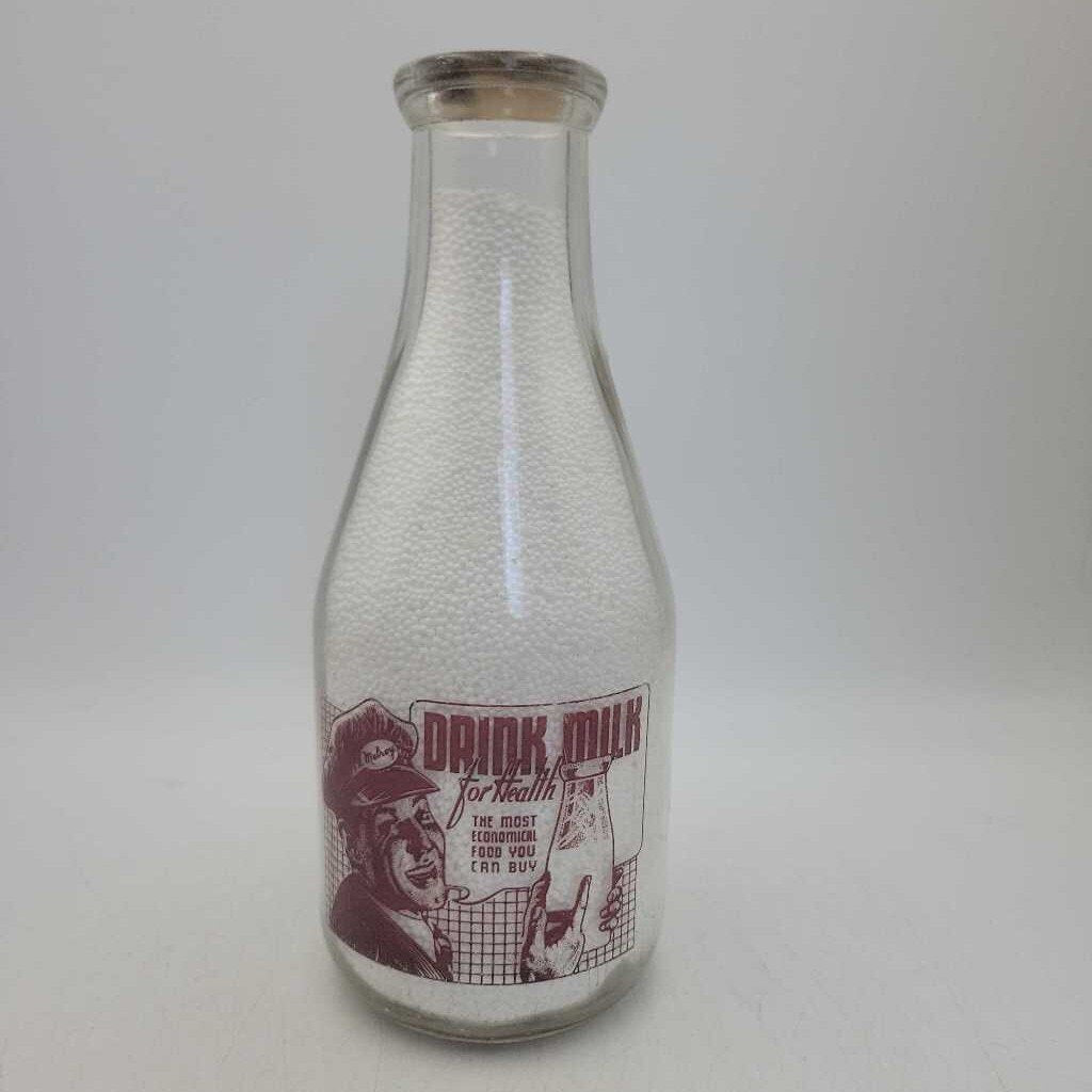 Rare Melroy Dairy Stratford Ont. Quart milk bottle (DR)