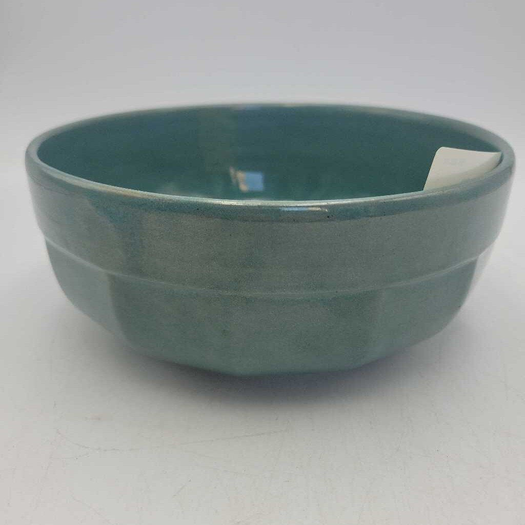 Hamilton potteries bowl.(TRE)