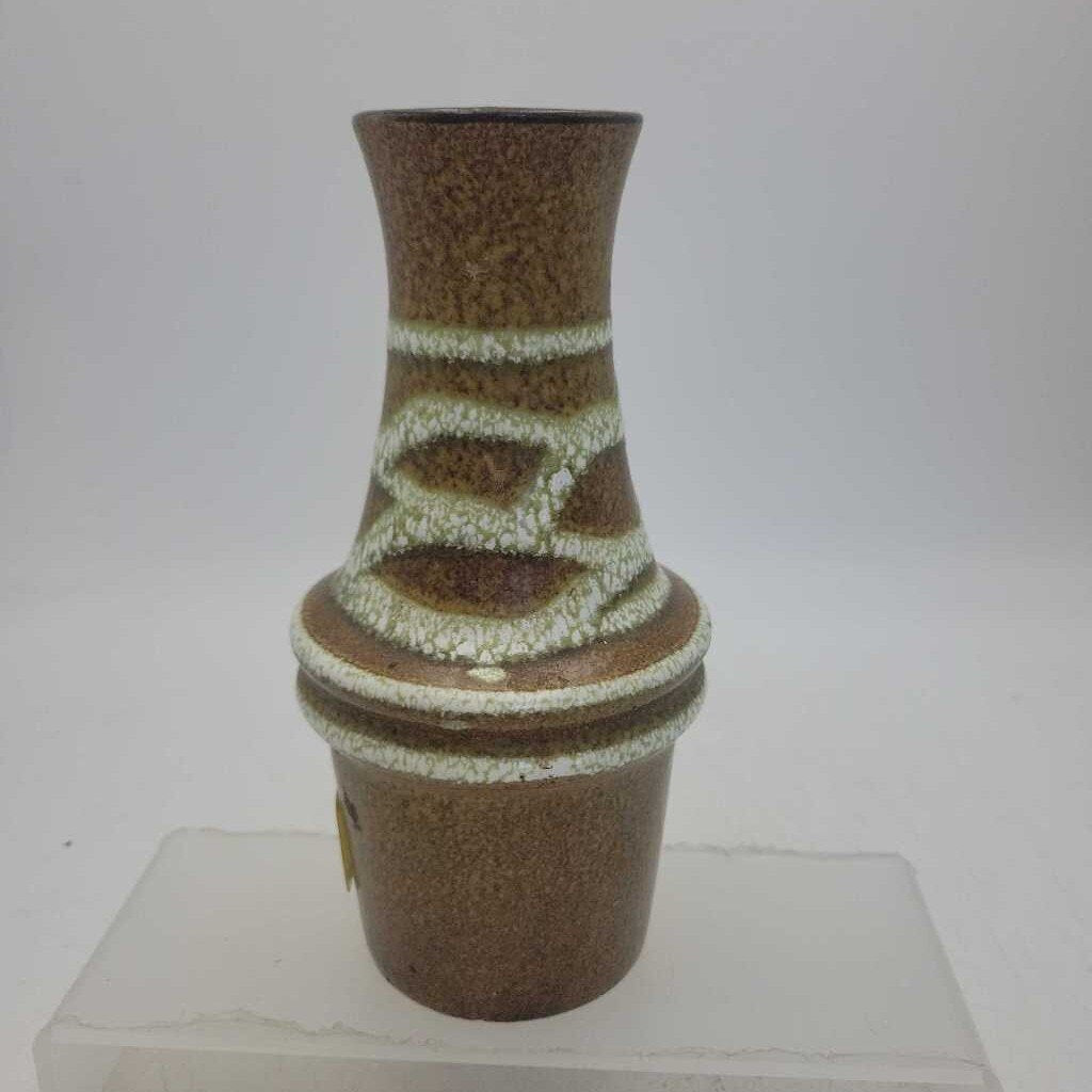 Brown German vase (LIND)