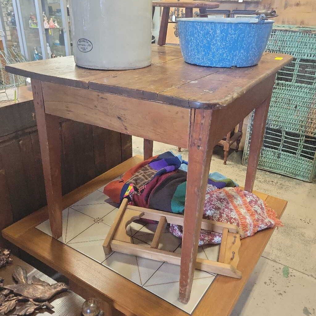 Antique Farmhouse Table (DER)