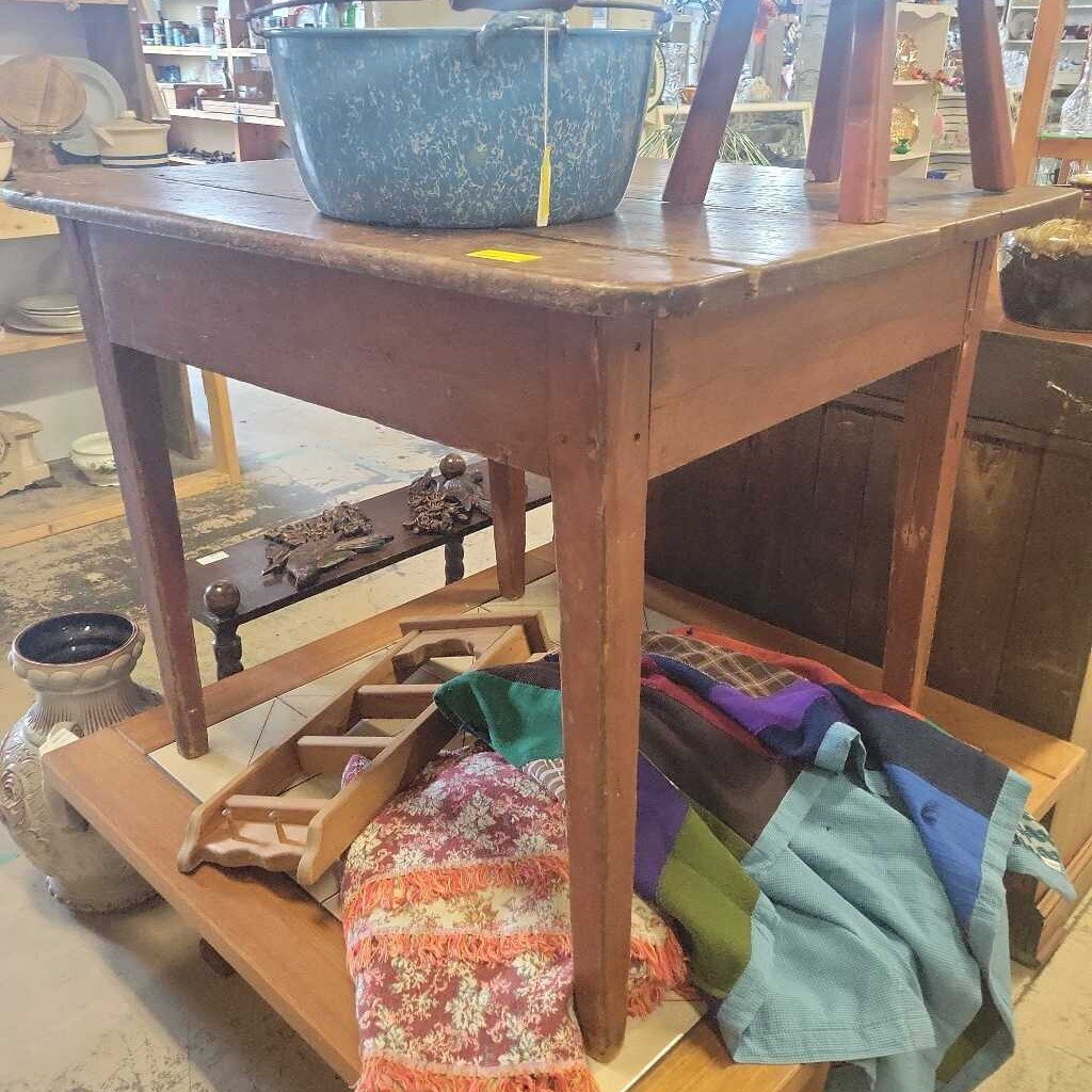 Antique Farmhouse Table (DER)