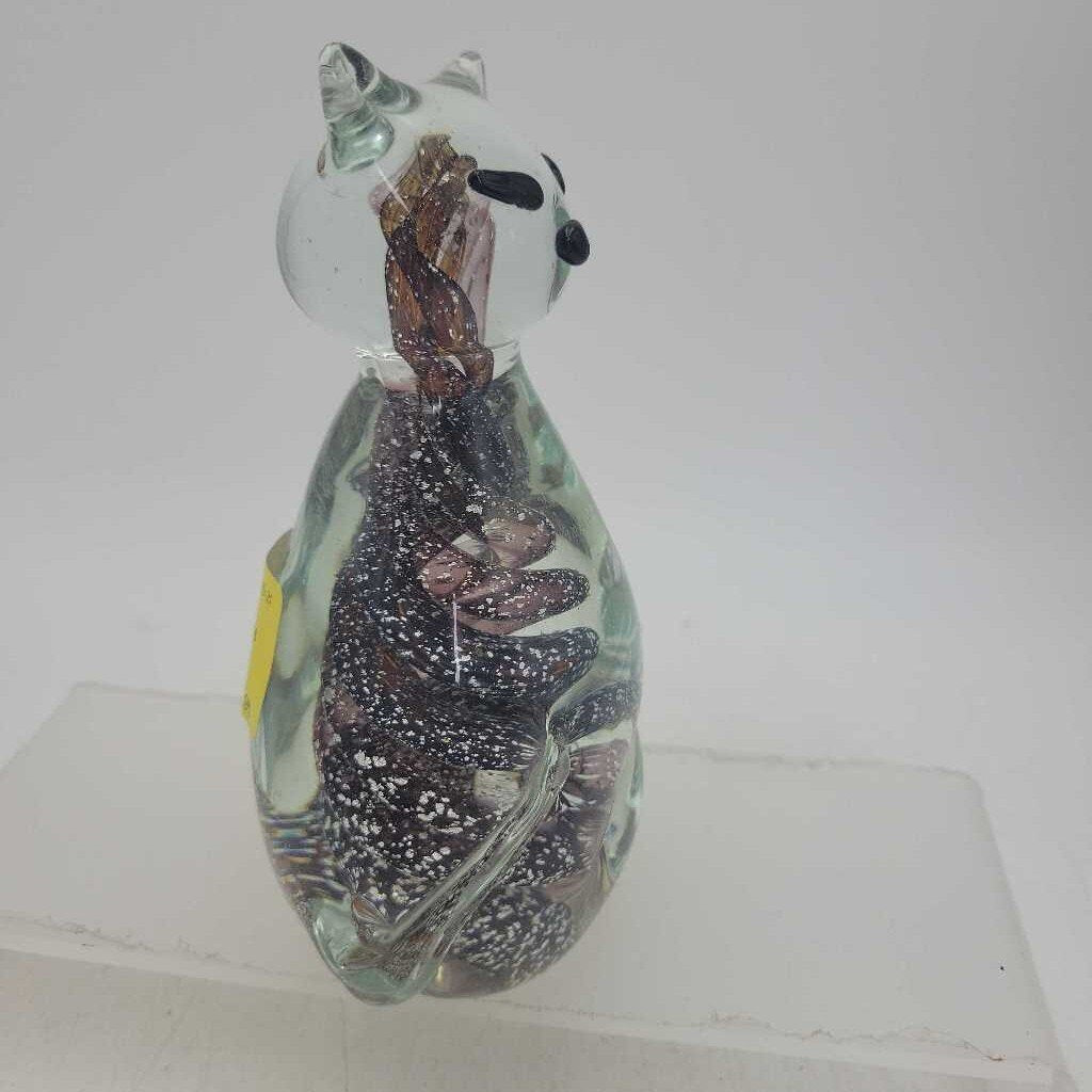 Unique Glass Paperweight Cat (DMG) 1276