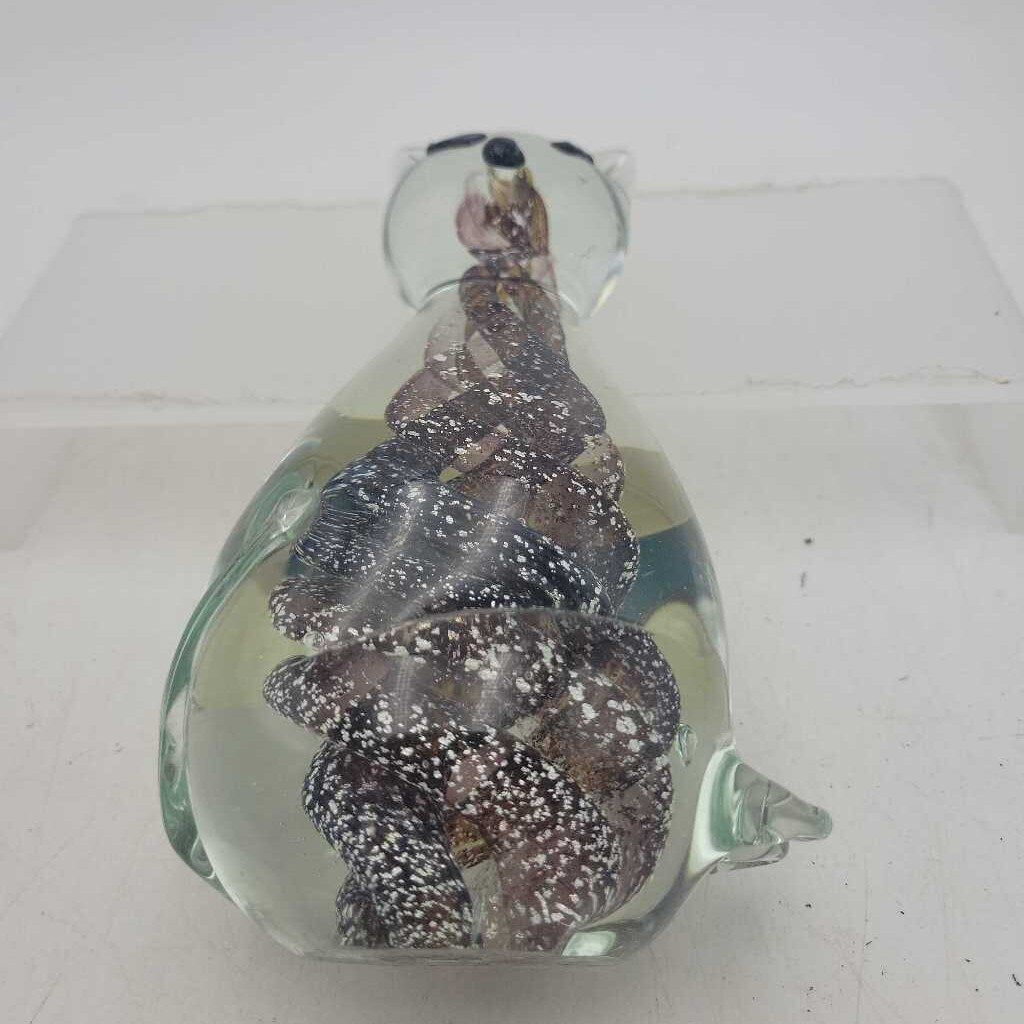 Unique Glass Paperweight Cat (DMG) 1276