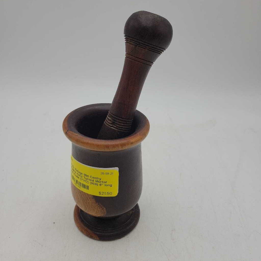 Vintage Mid Centry Modern Hand Turned Mortar and Pestle (YVO) (609)