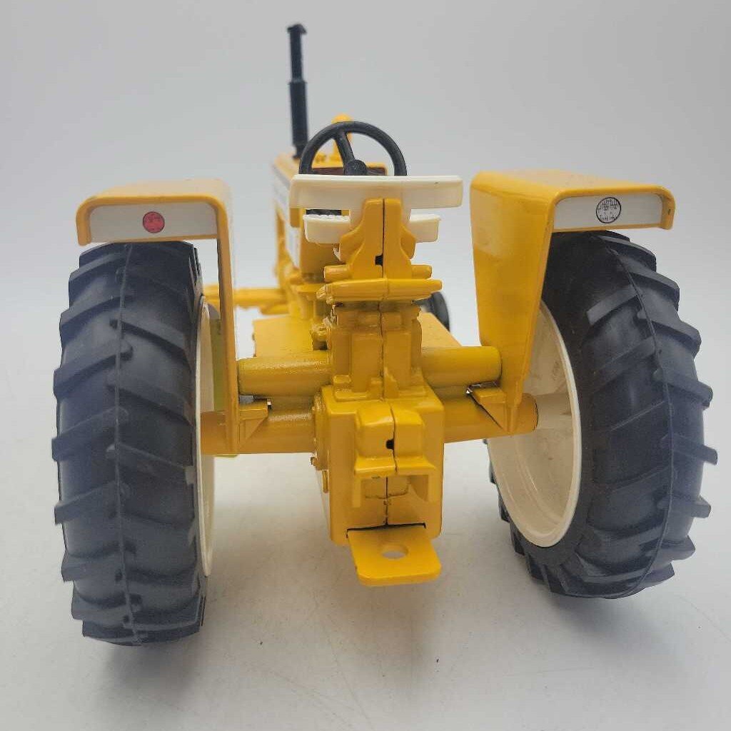 Minneapolis/ Moline Tractor G750 (DMG) 1566