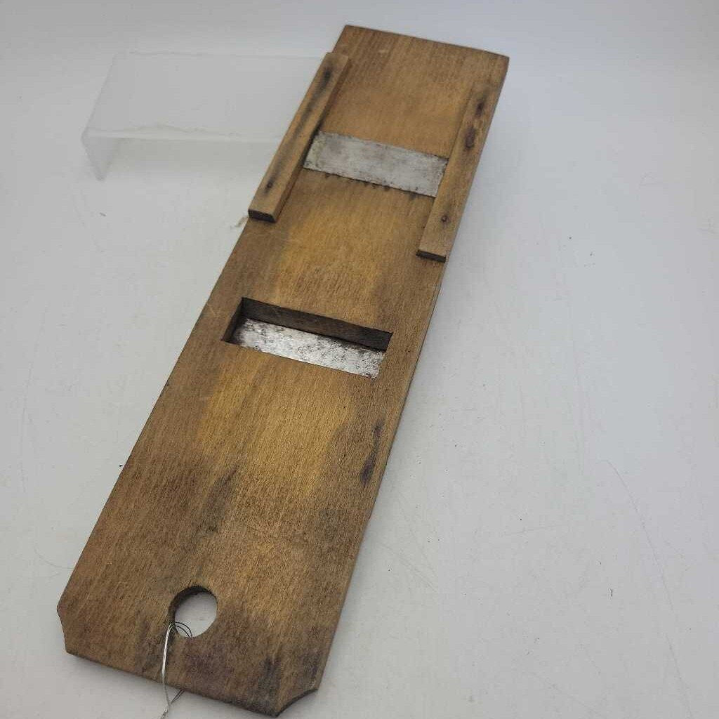 Early wooden vegetable cabbage slicer (Jas)