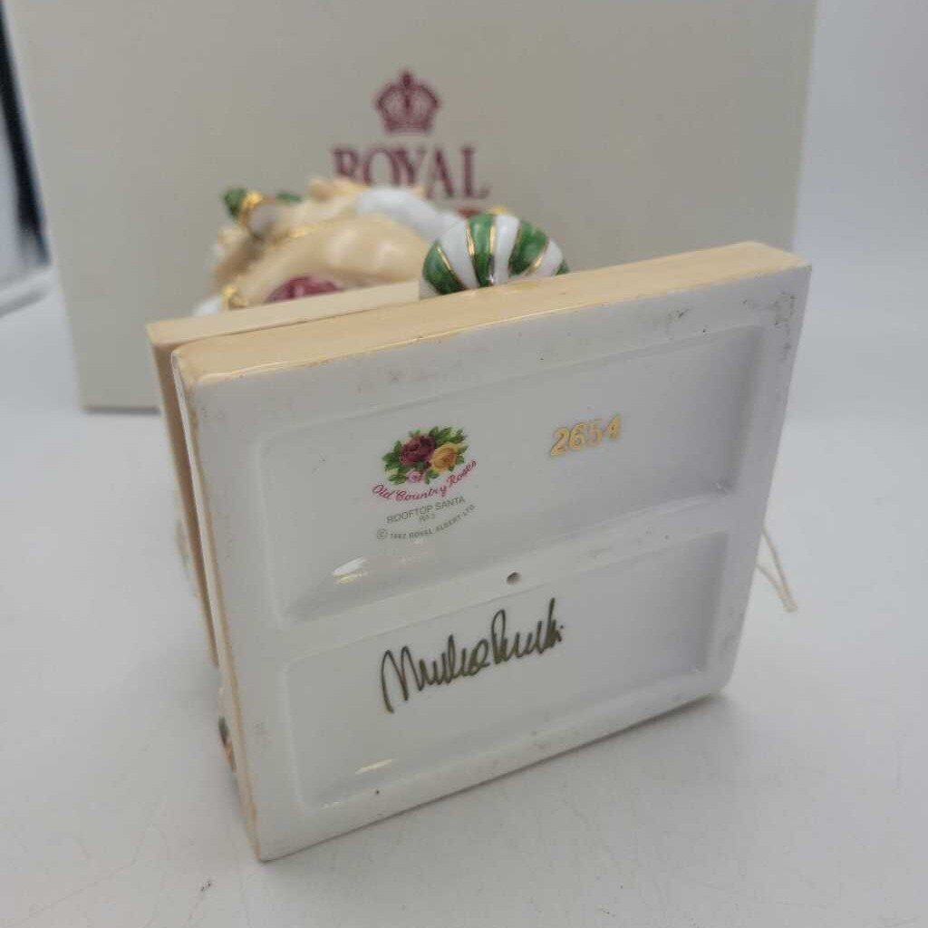 Royal Albert Rooftop Santa Old Country roses #105 (YVO) 609