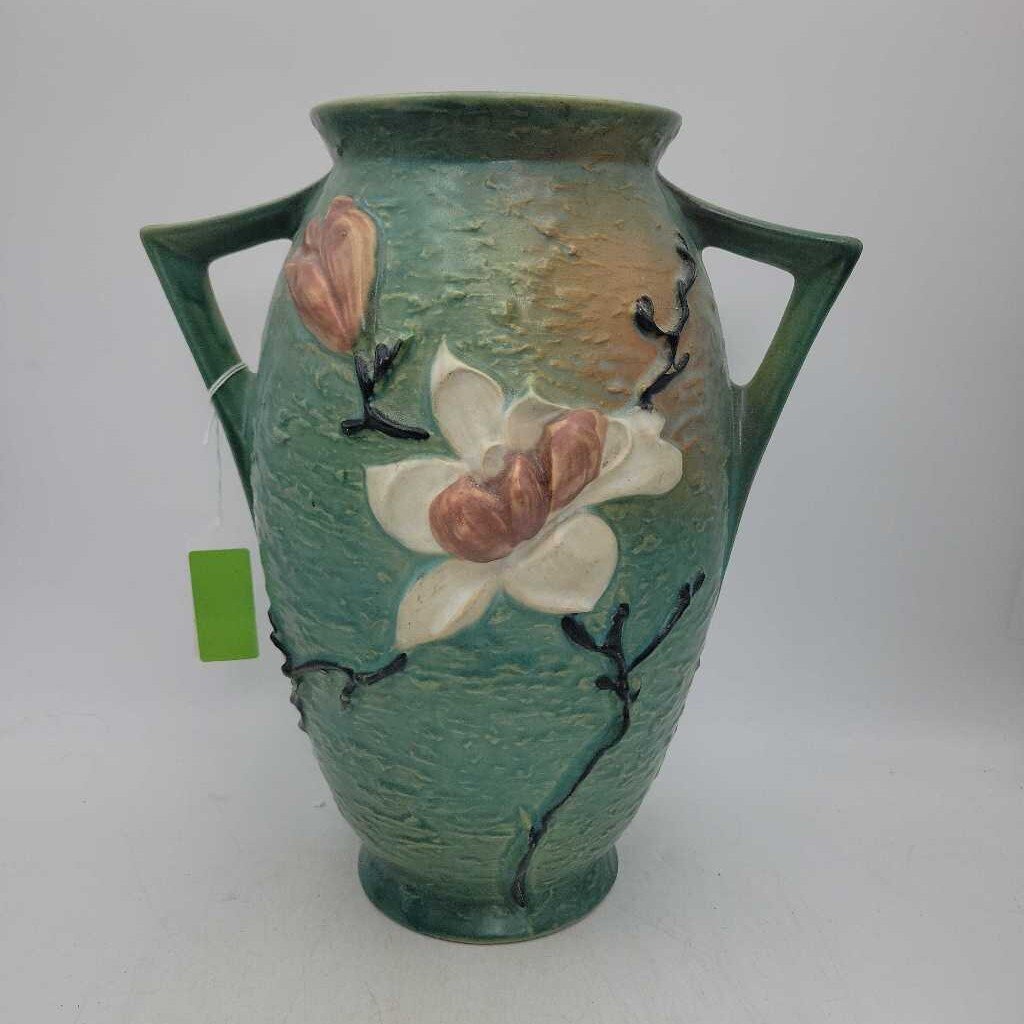 Roseville pottery vase (US2)