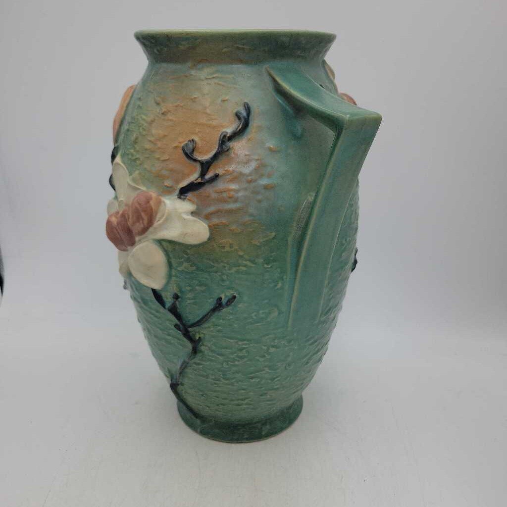 Roseville pottery vase (US2)