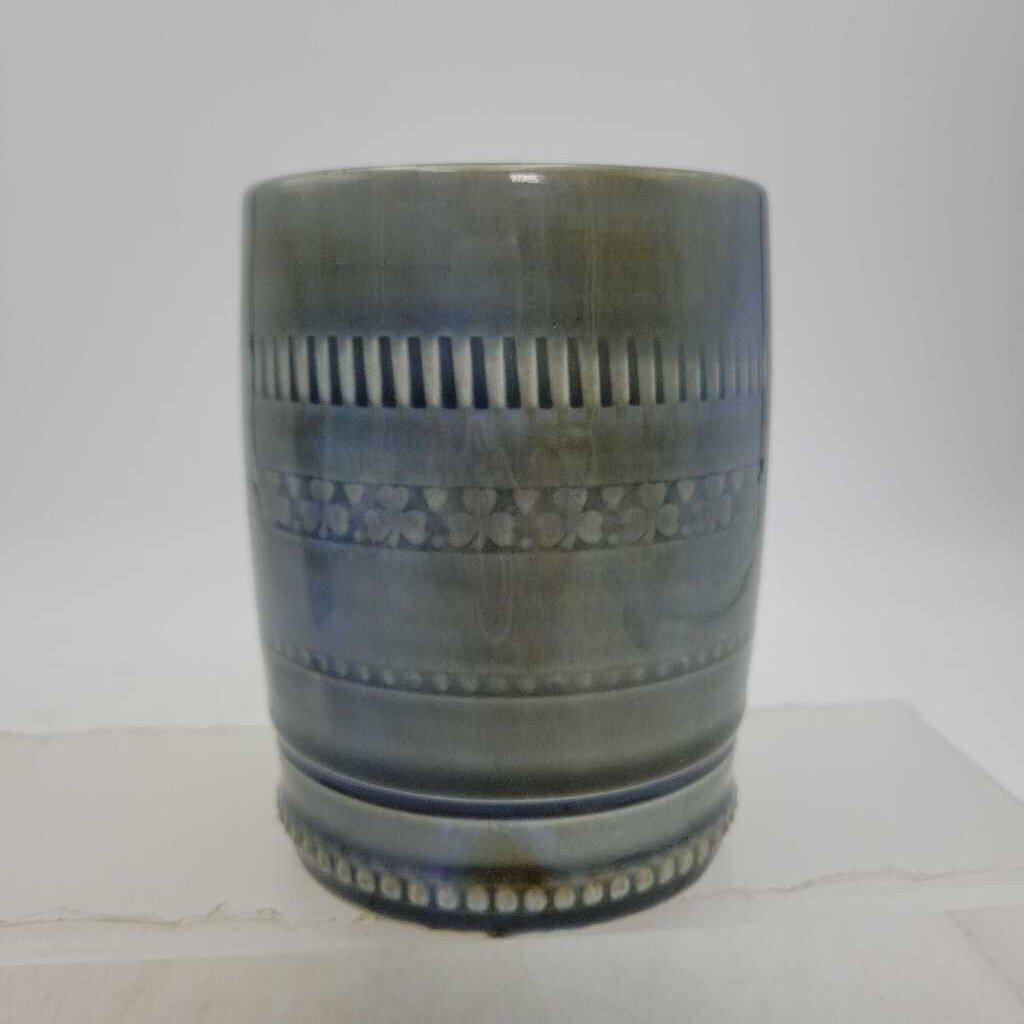 Irish Wade porcelain Mug (TRE)