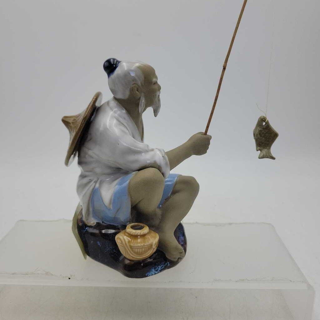 Mud Fisherman sitting (YVO) (609)