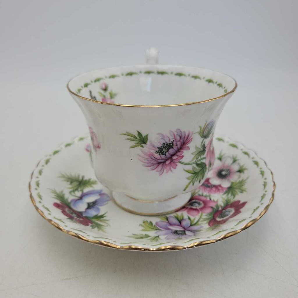 Royal Albert, March teacup and saucer (KEN)