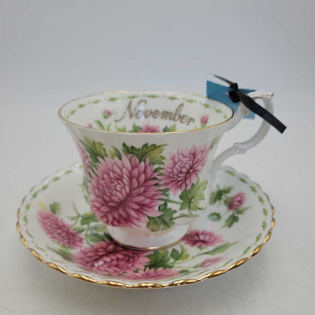 Royal Albert November teacup and saucer (KEN)