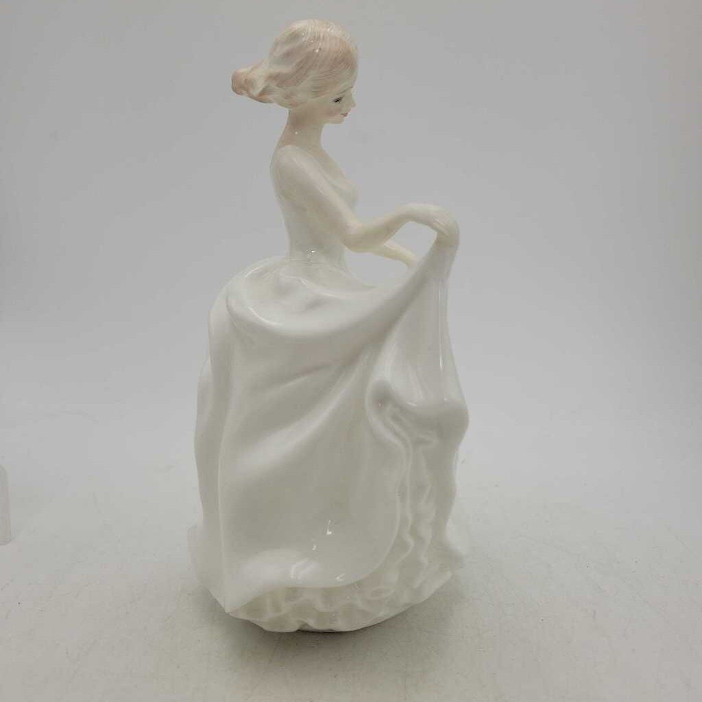 Royal Doulton "Tracy" HN2736 (SJ)