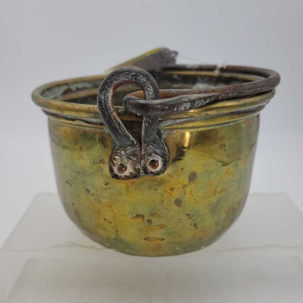 Antique brass pot (JL)