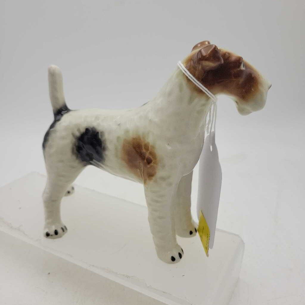Fox Terrier Figure, Large, #3515 (MCC)