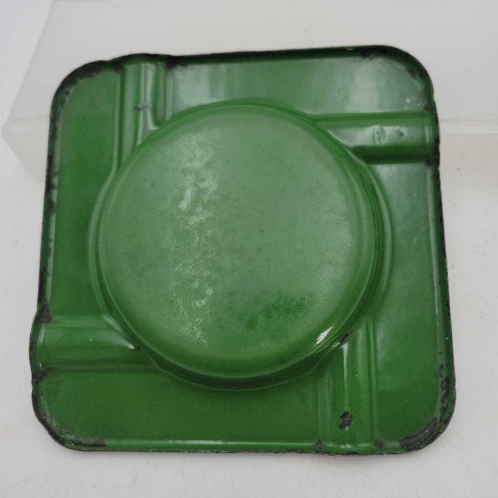 Walkerville Beer Ashtray Enamel (Jef)