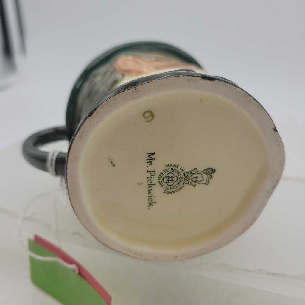Royal Doulton Toby Mug "Mr Pickwick" small chip (JAS)