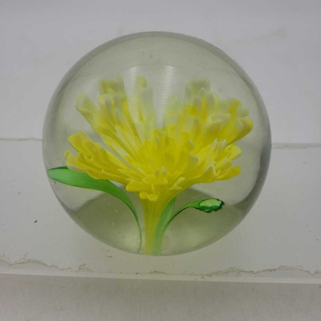 Art glass Paperweight (DEB)