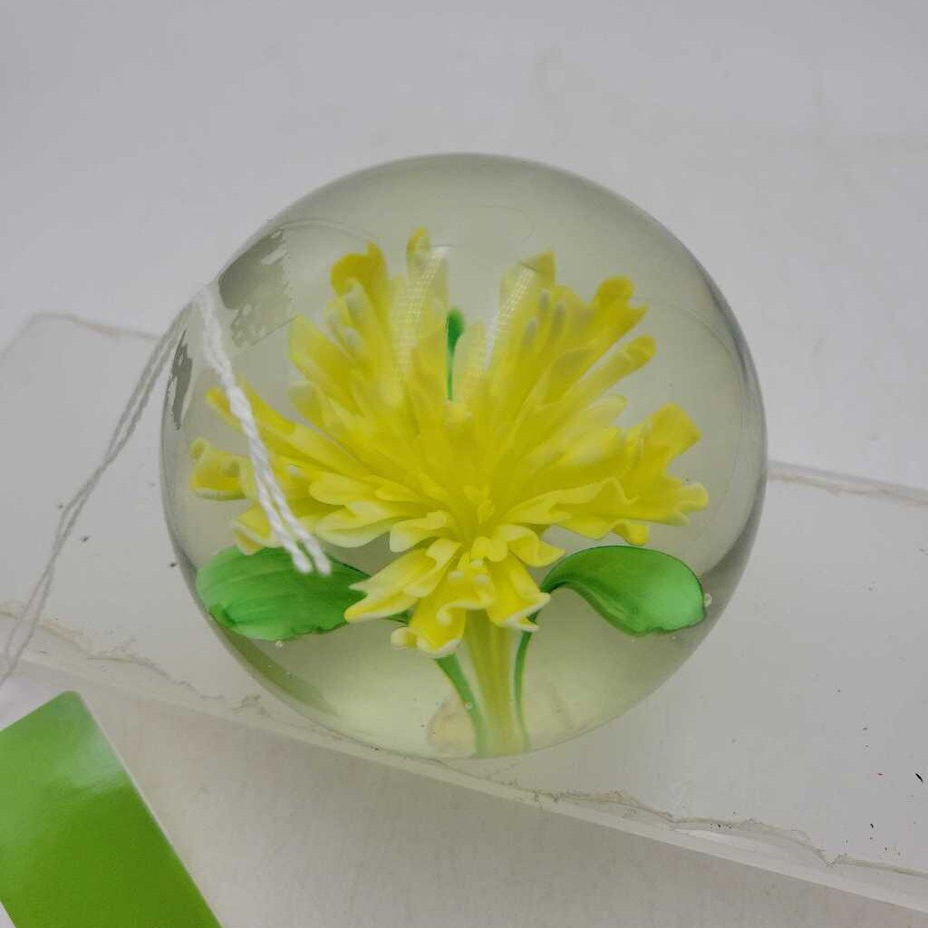 Art glass Paperweight (DEB)