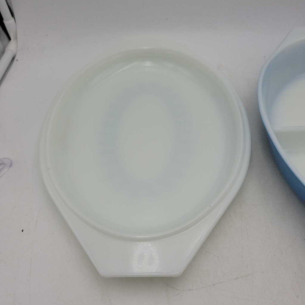 Pyrex Snowflake Garland Pattern Casserole divided Dish (LOR)