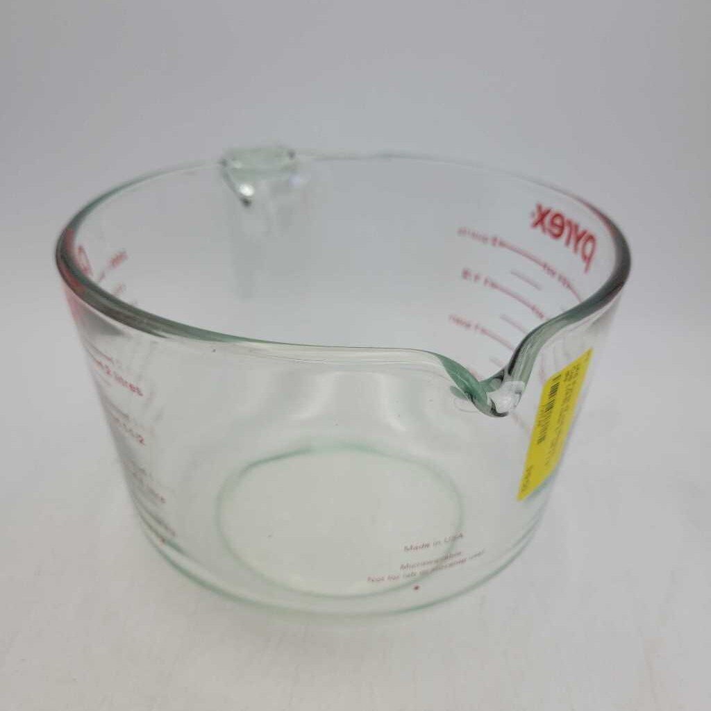 Pyrex 8 cup Measure Cup (JAS)