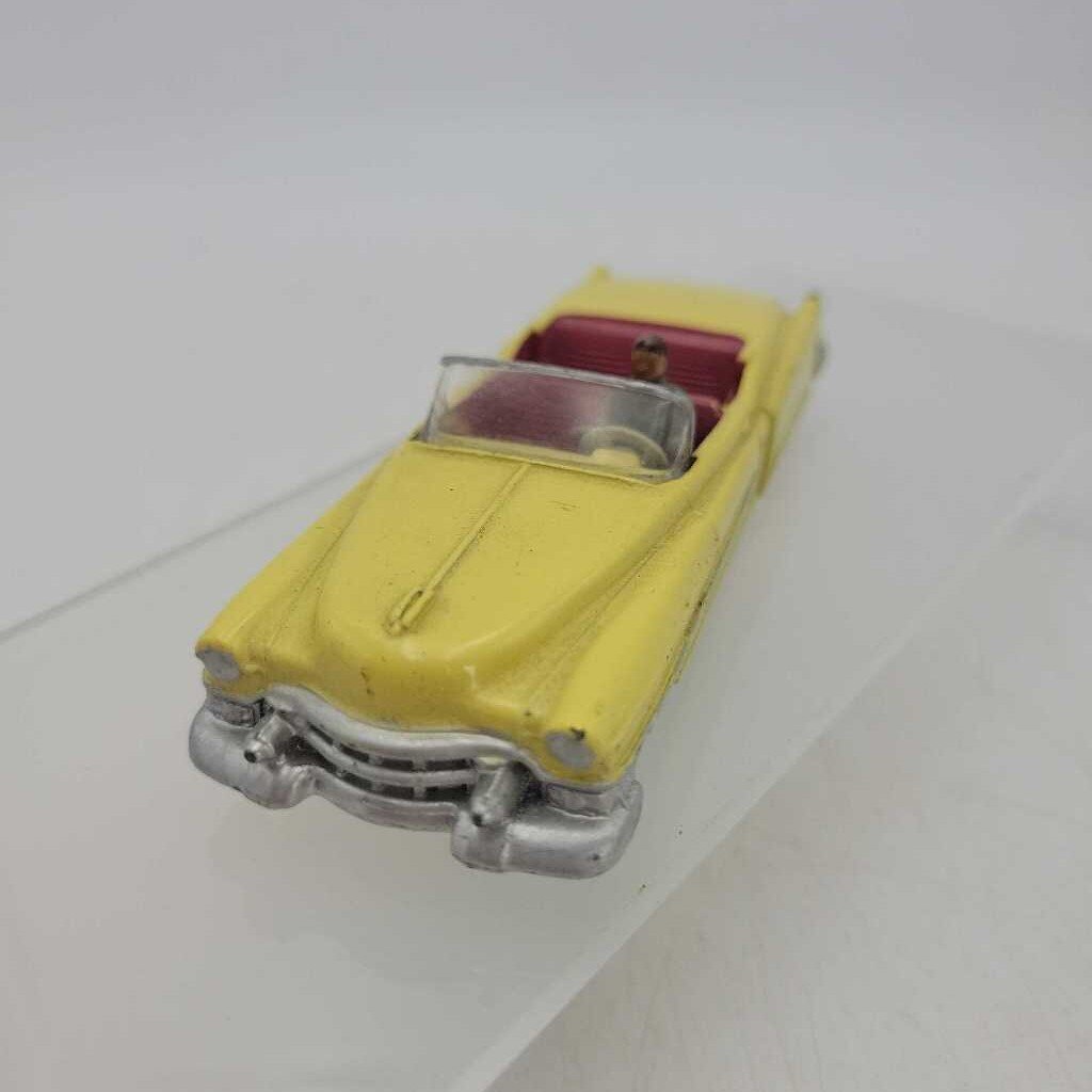 Dinky Cadillac Eldorado 131 car (YVO) 610