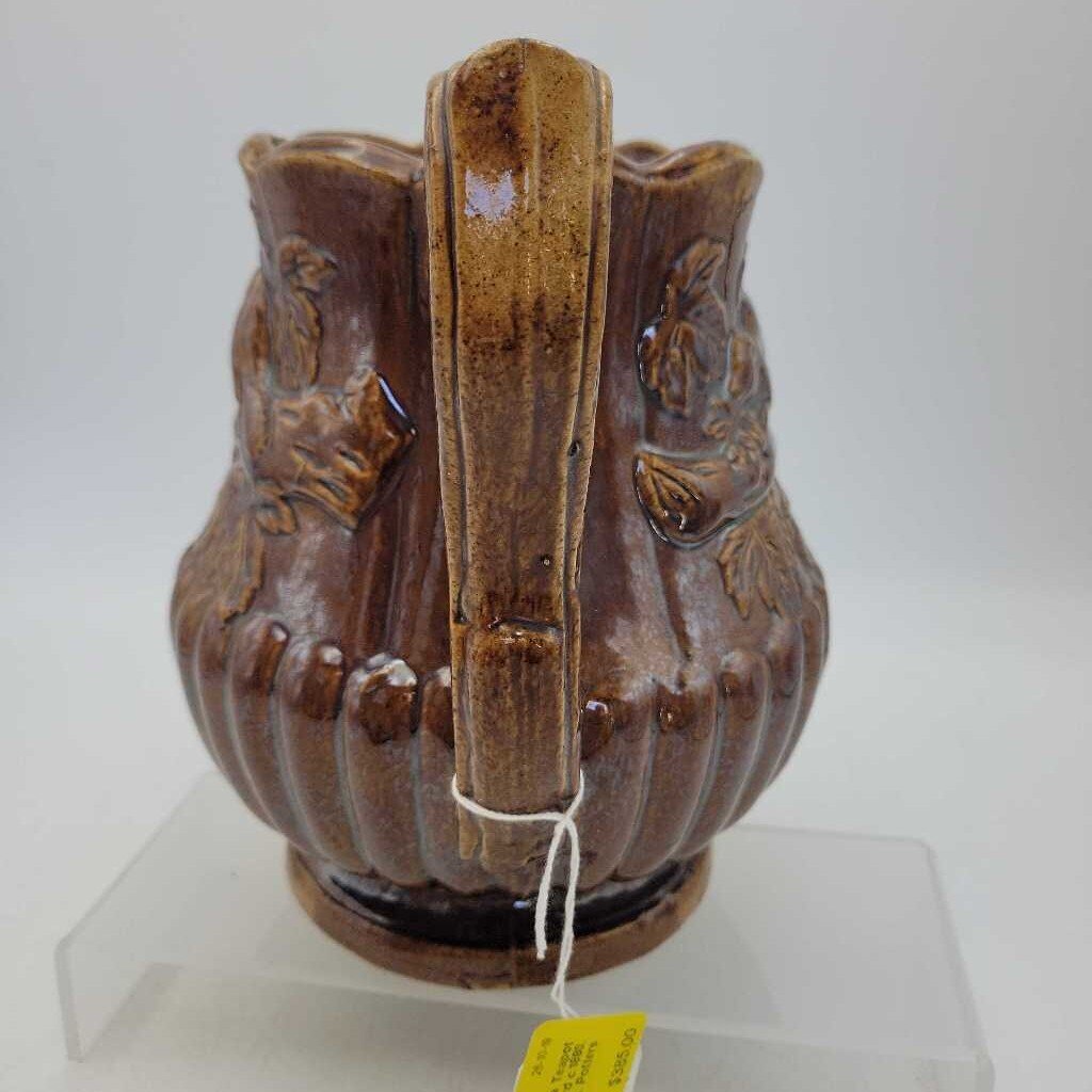 Rare Canadiana Teapot with Beaver, Brantford c.1880. *REF Newlands - Ont. Potters Book