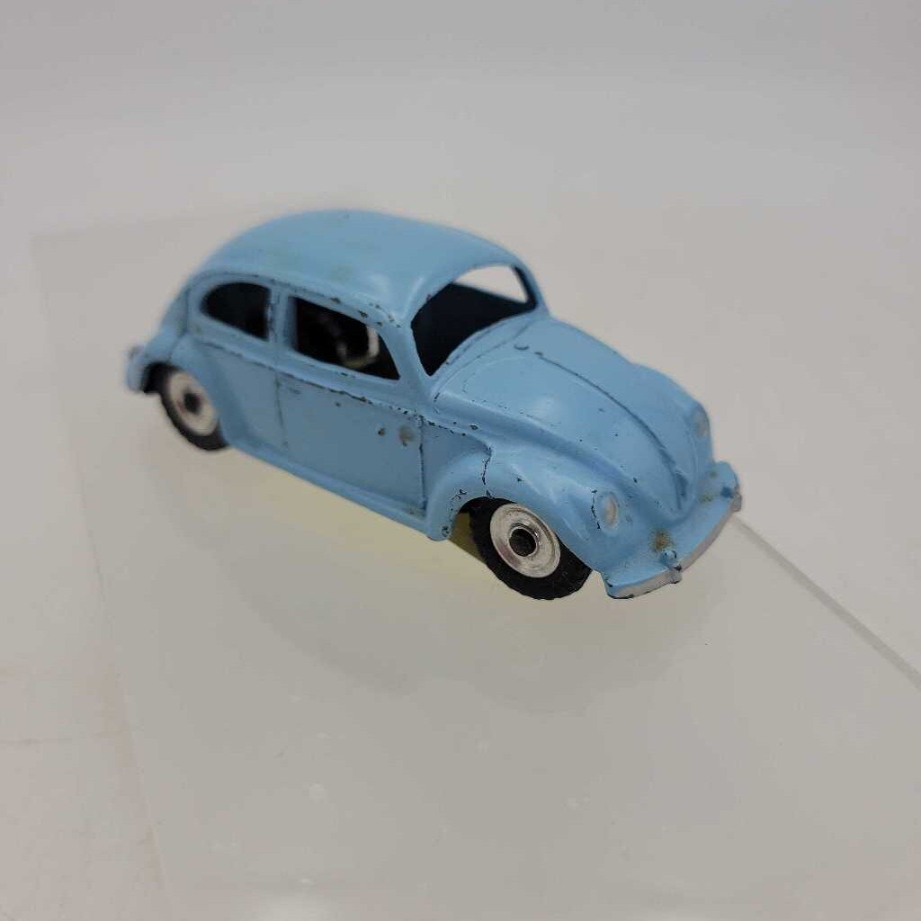 Dinky Volkswagen Beetle 181 car (YVO) 610