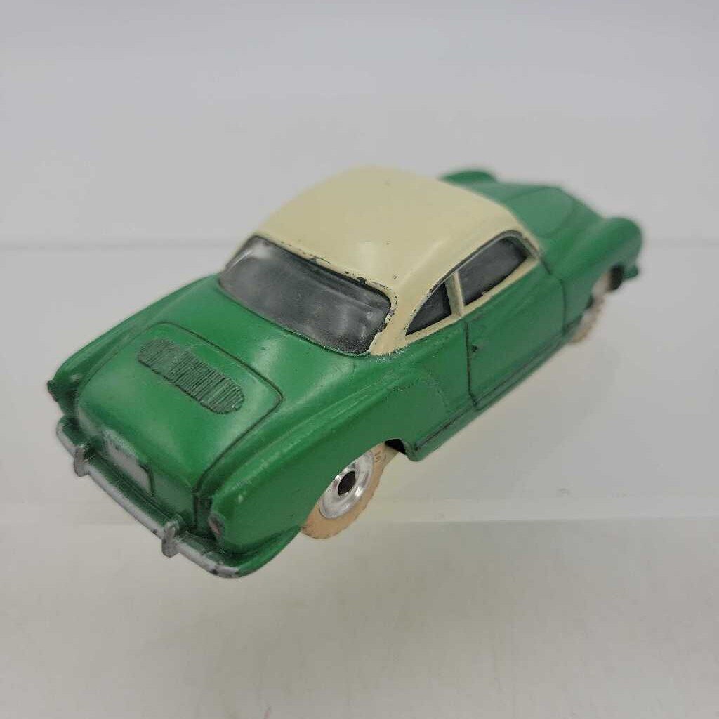 Dinky Volkswagen Karmann Ghia car (YVO) 610