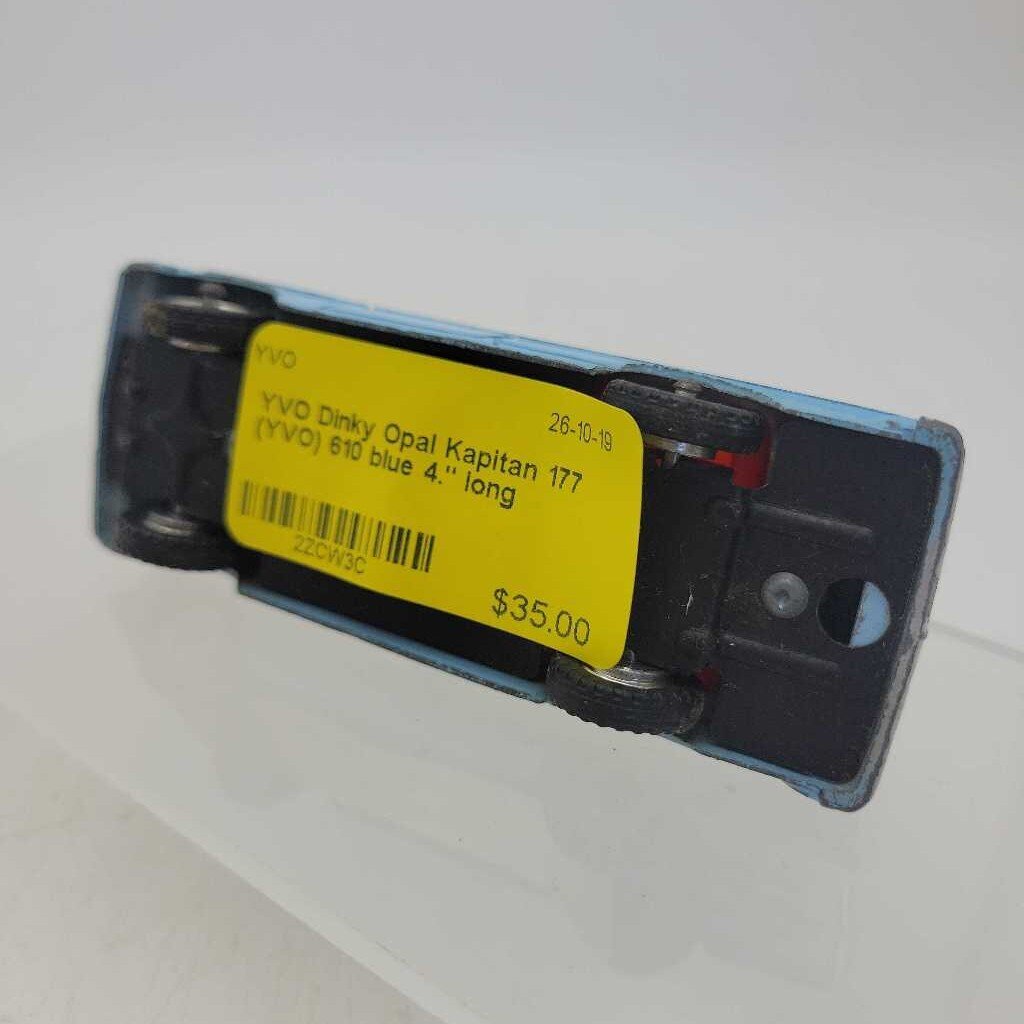 Dinky Opal Kapitan 177 car (YVO) 610
