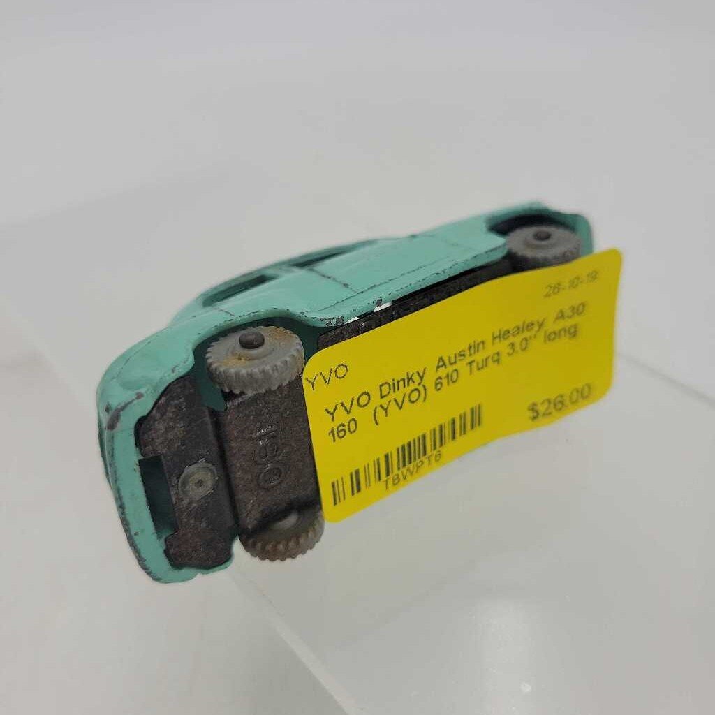 Dinky Austin Healey car A30 160 (YVO) 610