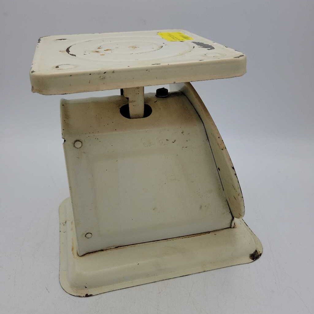 Vintage American Family Scale (YVO) (610)