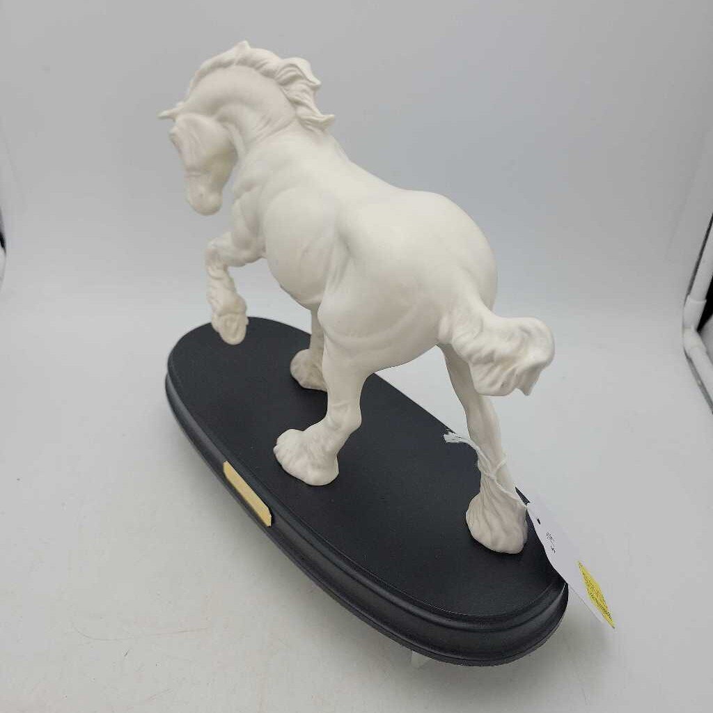 Beswick / Royal Doulton Shire Horse on Plinth #3702 (MCC)