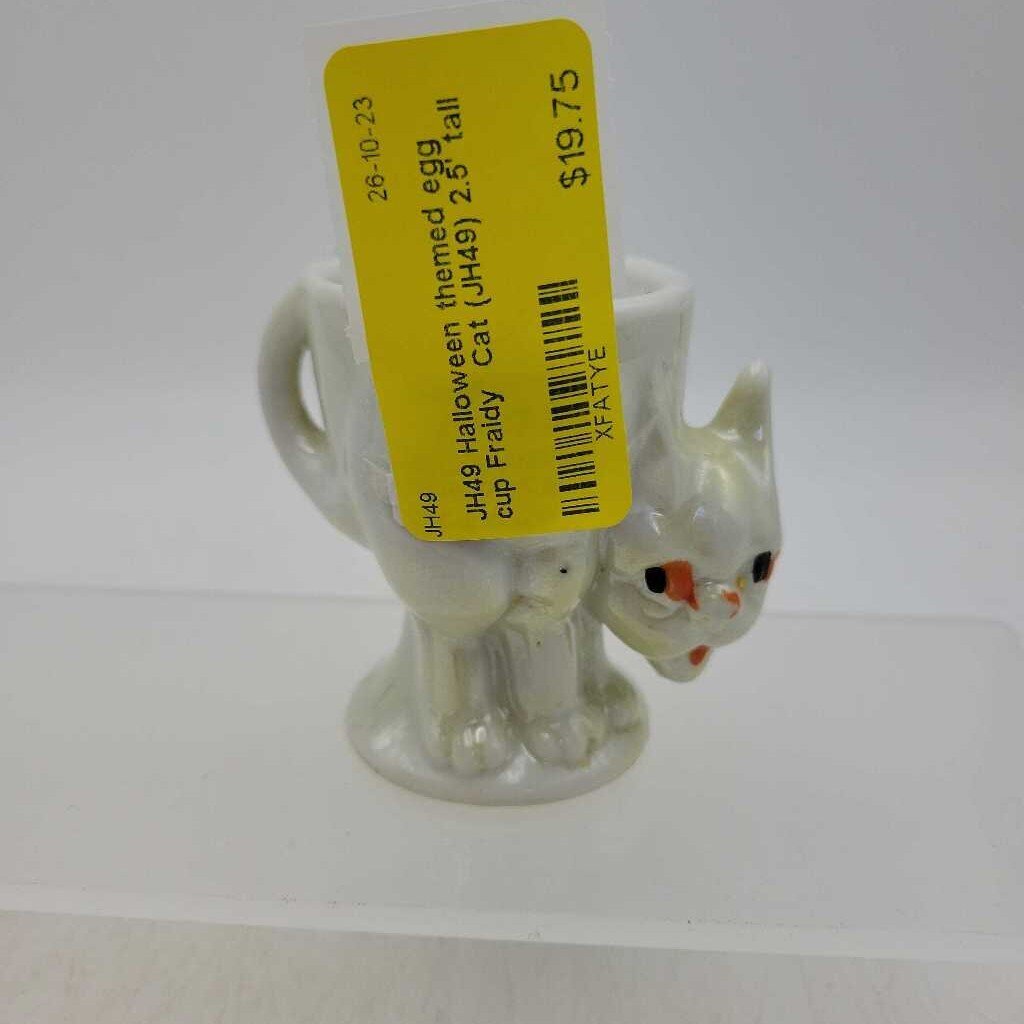 Halloween themed egg cup Fraidy Cat (JH49)