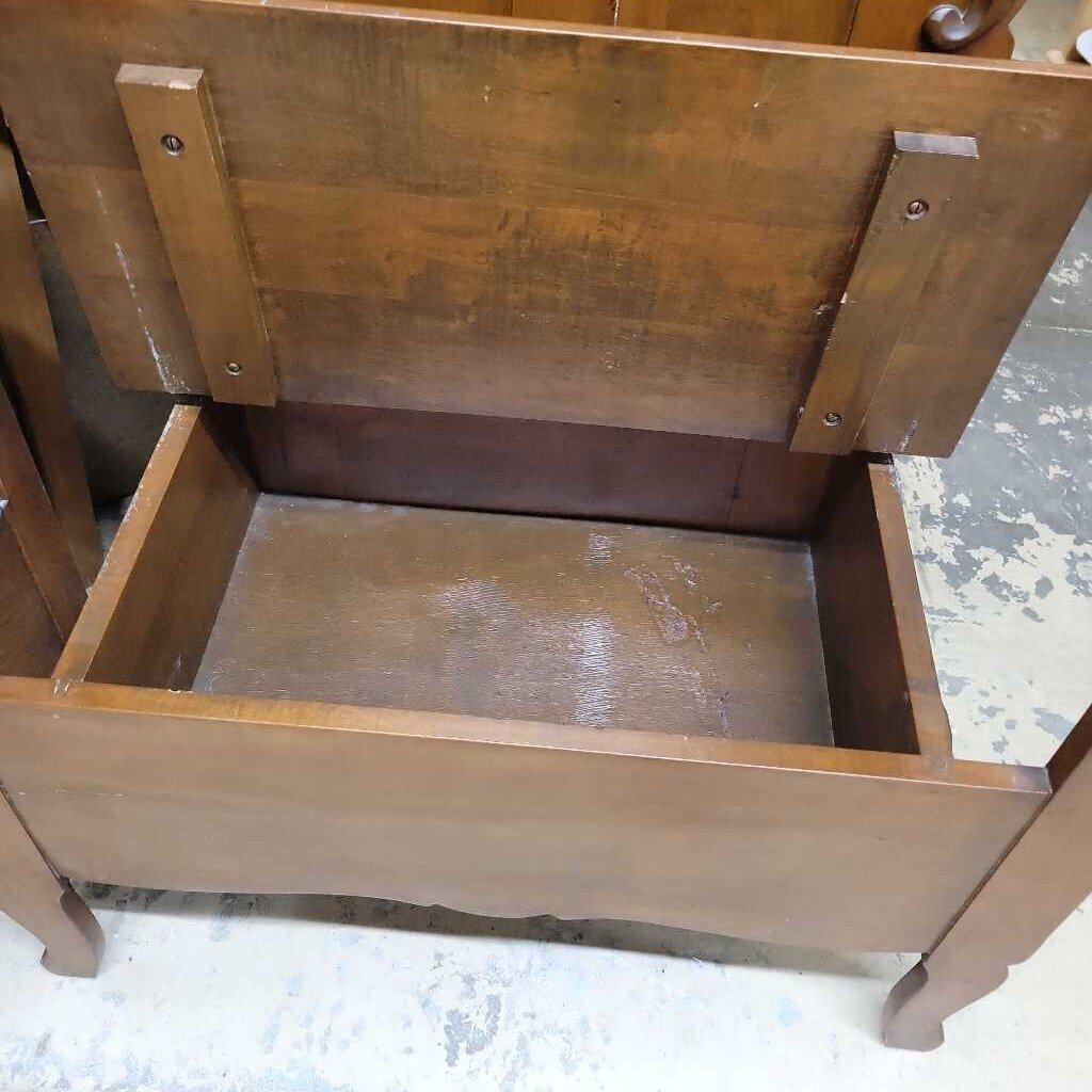 Antique Hall stand / Tree / Bench has storage (YVO) (610)