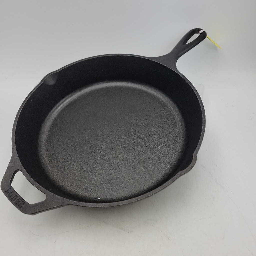 Lodge Cast Iron Frying Pan (YVO) (610) USA made