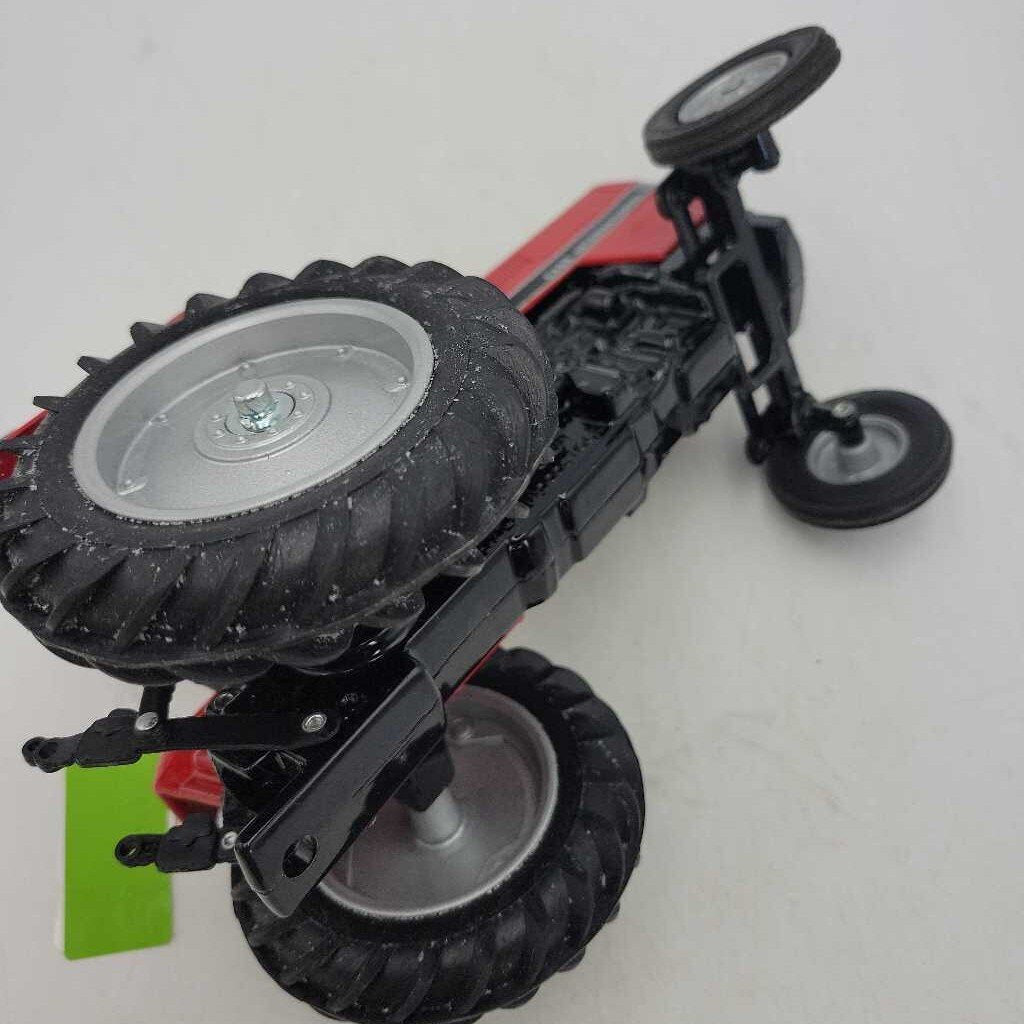 Case International 695 Tractor (DMG) 1702