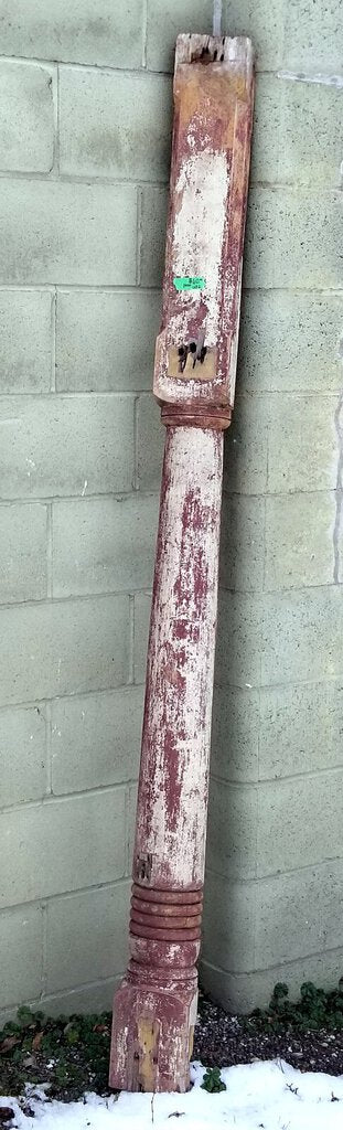 Red Wooden Column (US2)