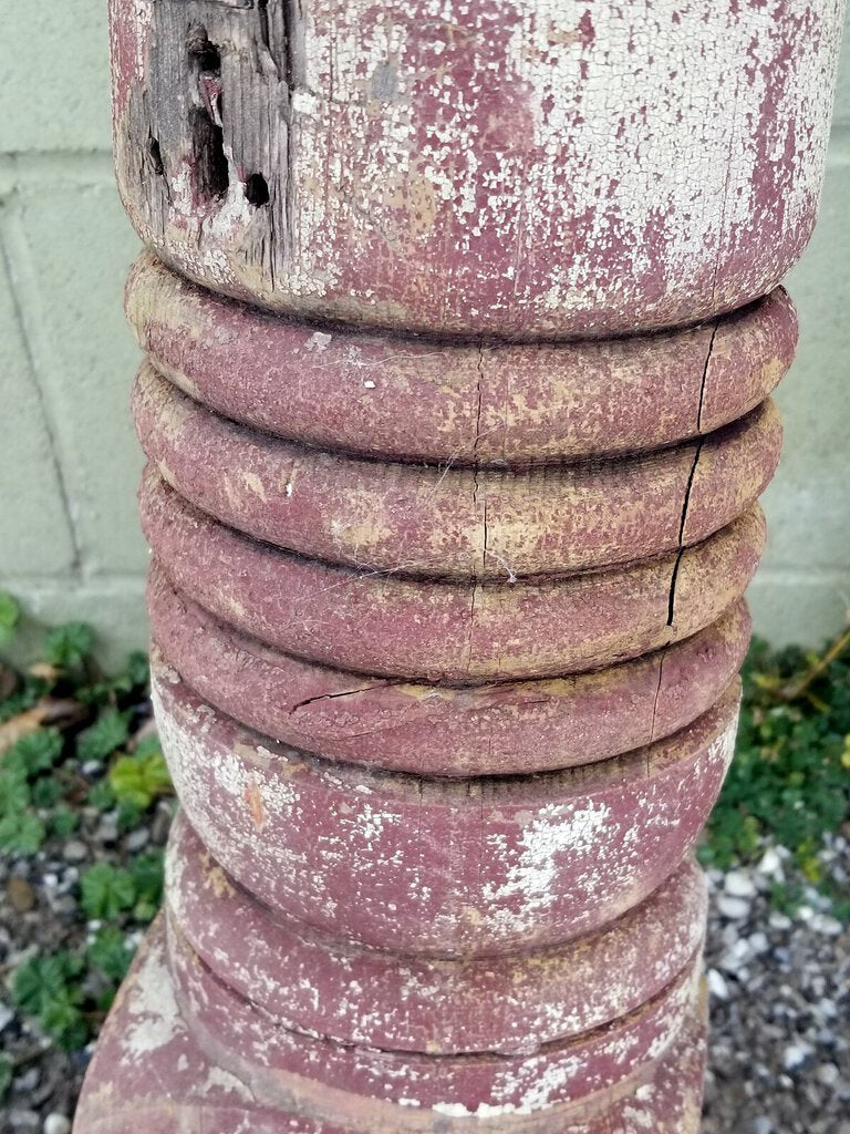 Red Wooden Column (US2)