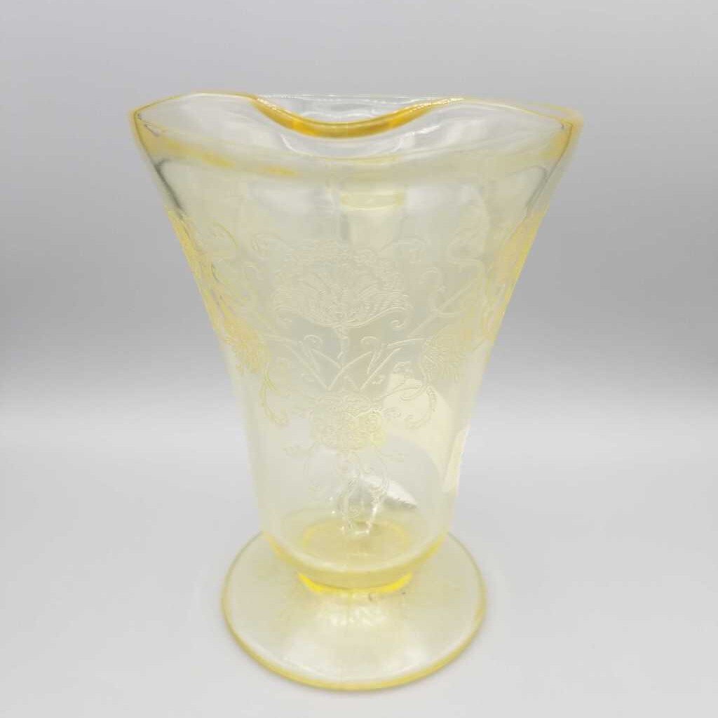 Vintage Depression glass pitcher (GEC D1697)